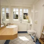 Haus Am Nr 12 *